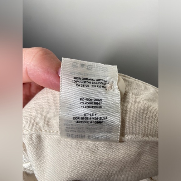 Aritzia Denim Forum 90’s High Rise Utility Shorts - Picture 8 of 8